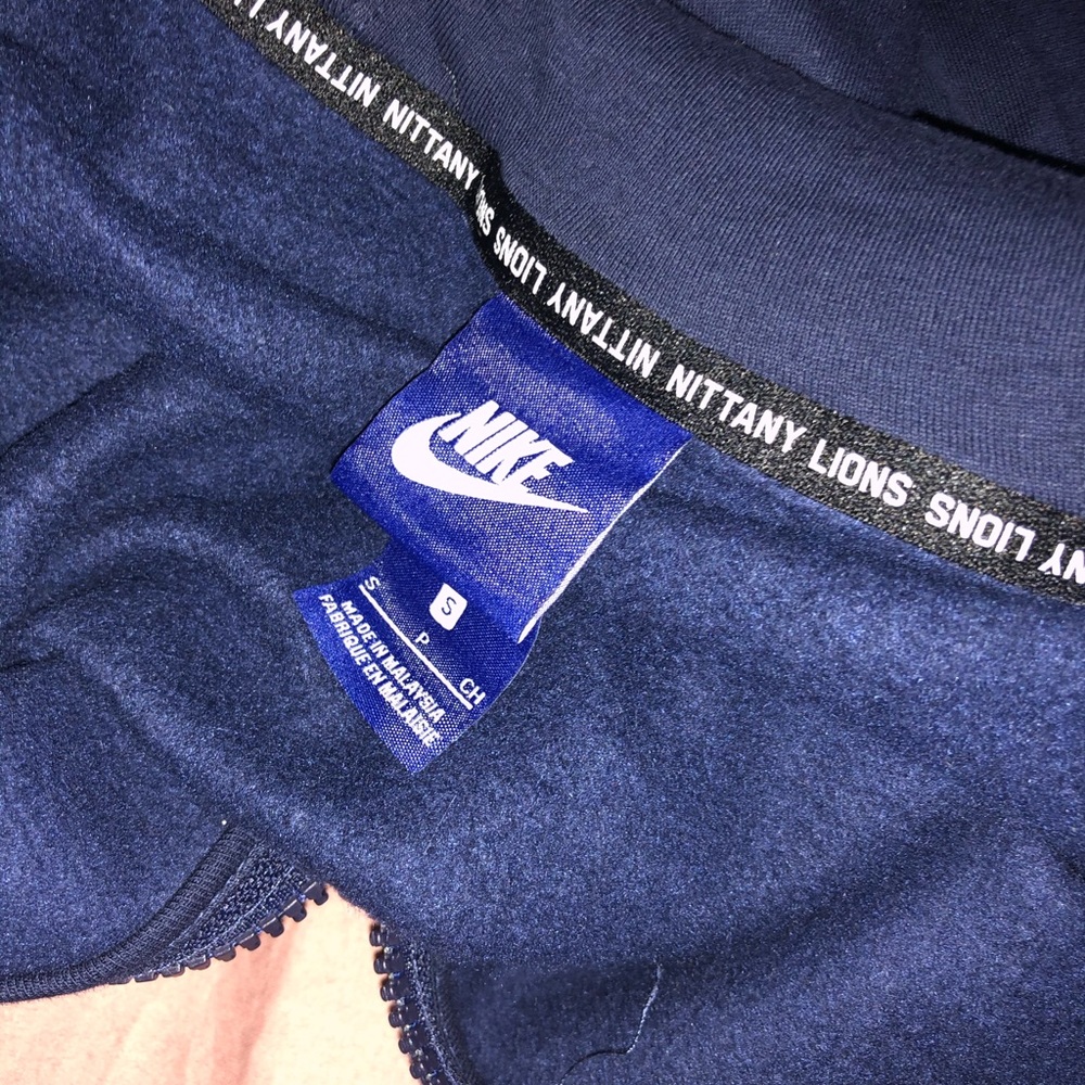 Sweatshirt - Picture 2 of 2